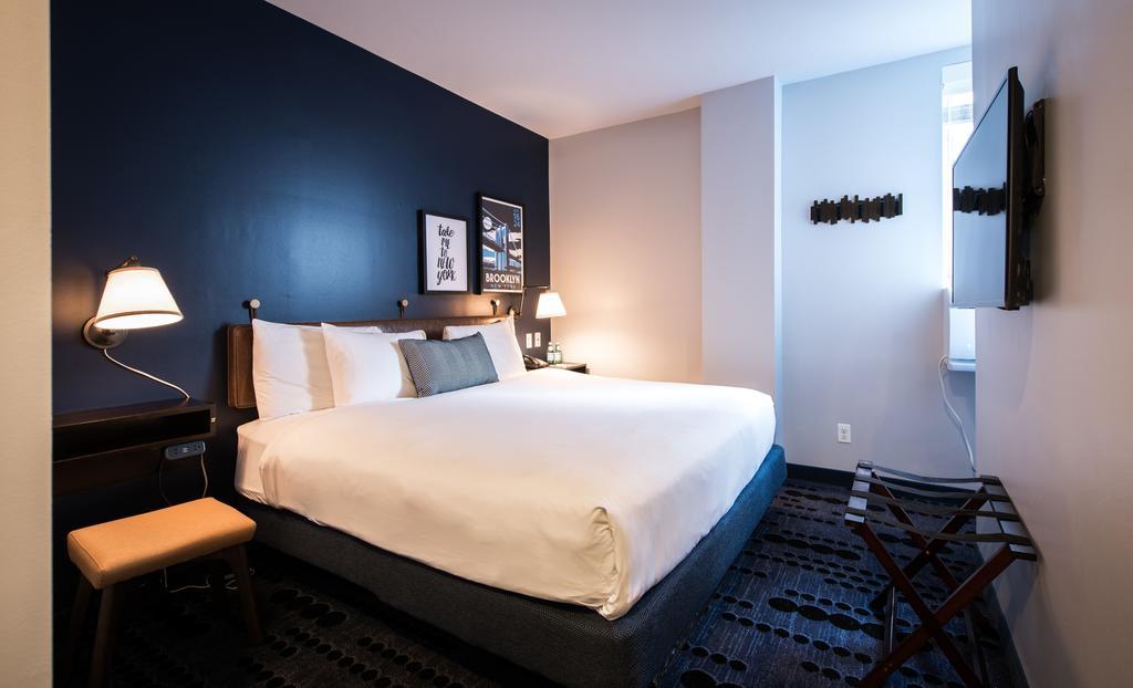Alojamiento Contemporáneo con cama extragrande