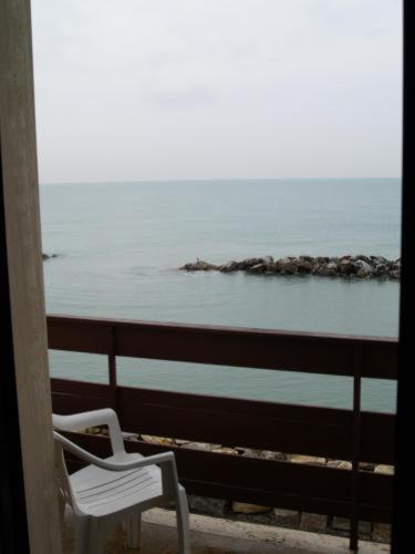 Camera Tripla con Vista Mare