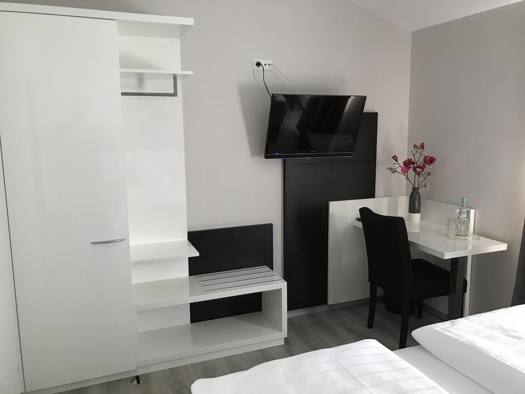Standard Double Room with King Size Bed,402641262:JPEG
