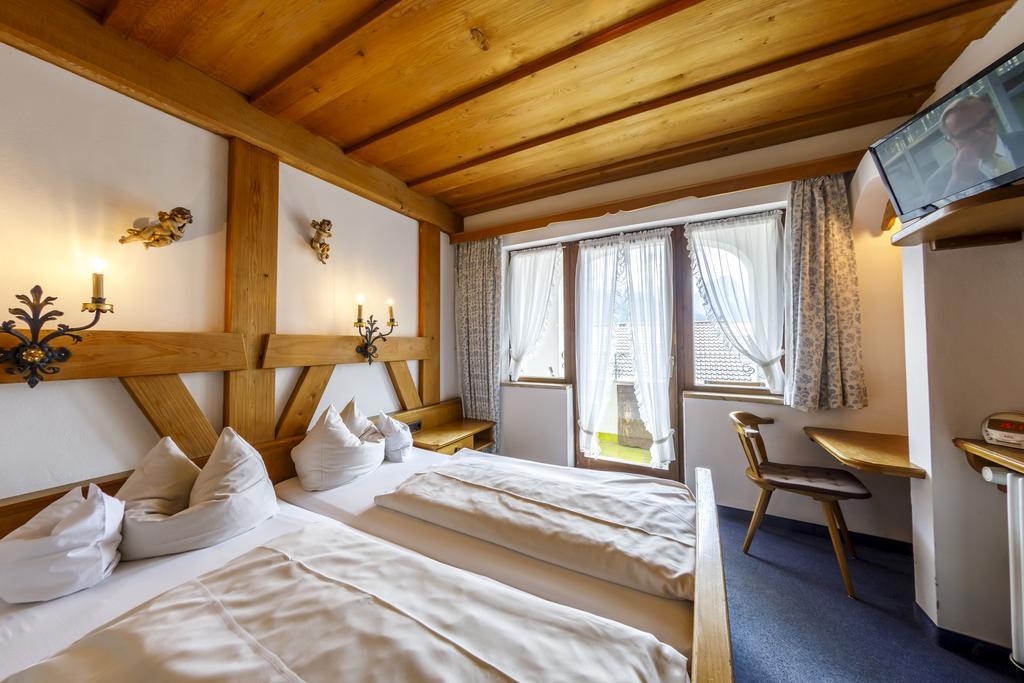 Doppelzimmer mit Balkon