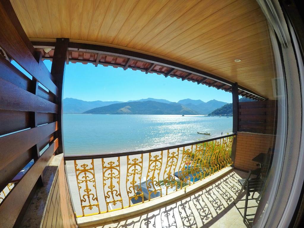 Quarto Duplo Deluxe com Varanda e Vista do Mar