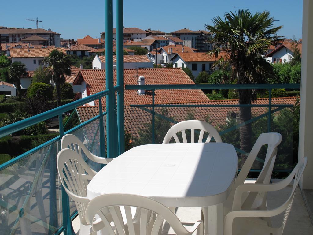 Appartement 1 Chambre (6 Personnes) avec Douche - Vue sur Piscine