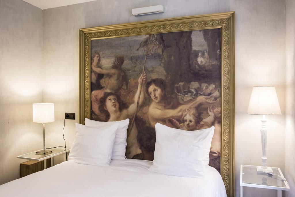 Small Double Room,1765318103:JPEG