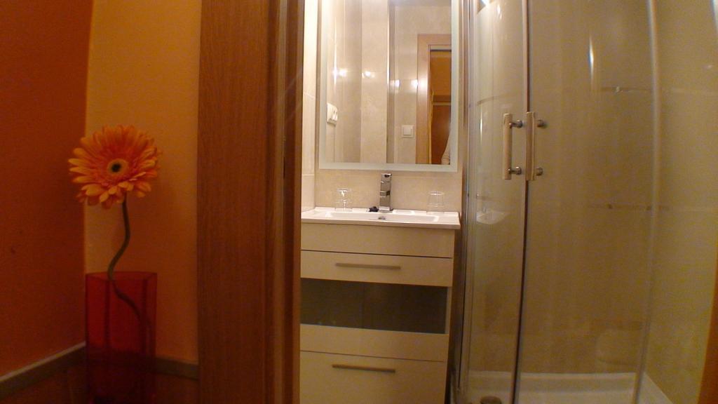 Basic Double Room,417688950:JPEG