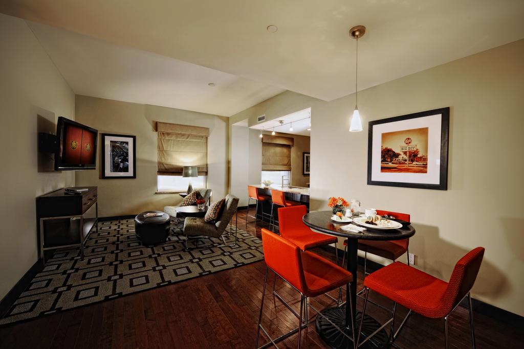 Signature Suite,695459934:JPEG