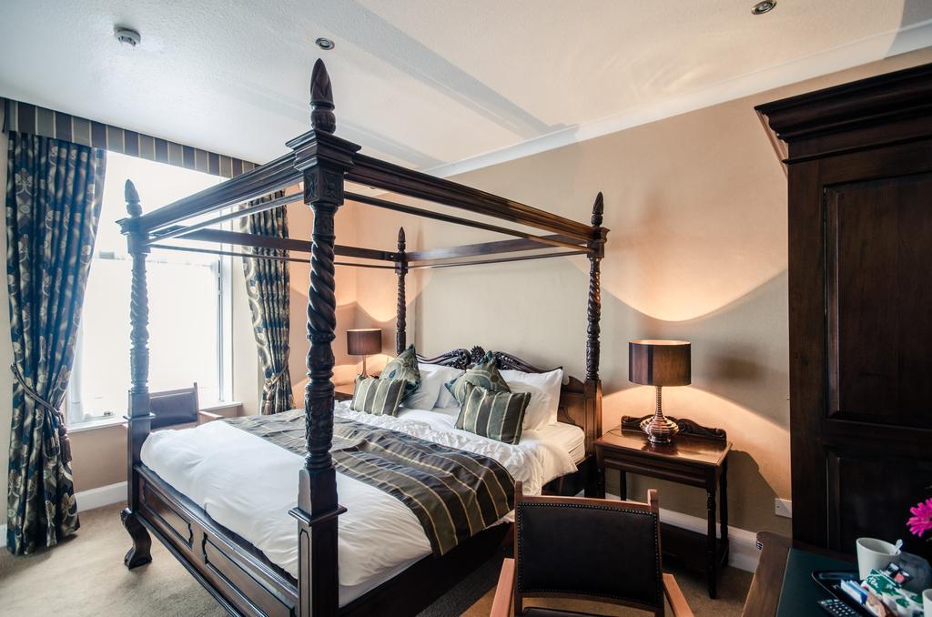 Kamer met Hemelbed