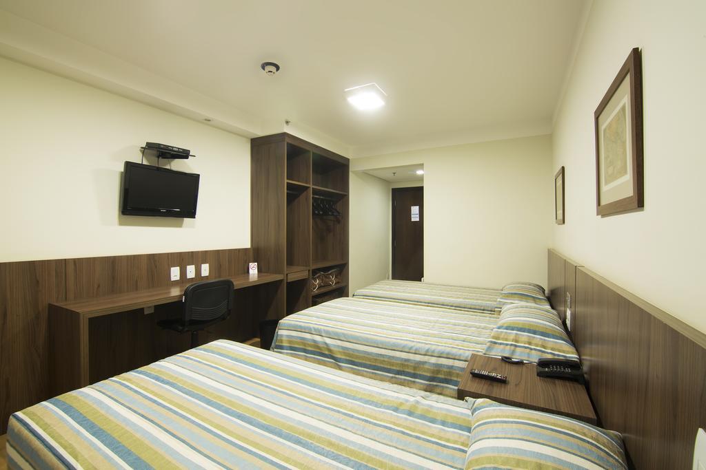 Quarto Família