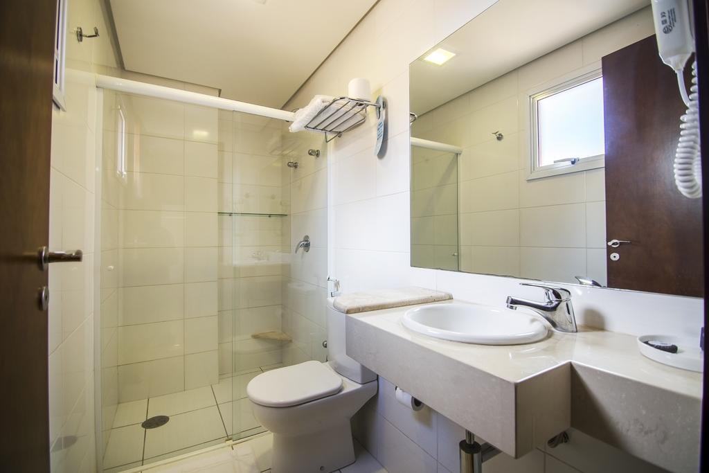 Quarto Executivo com 2 Camas de Solteiro