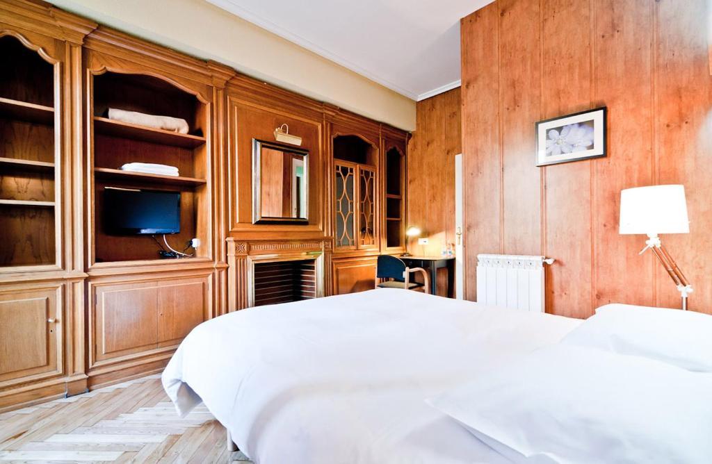 Quarto Duplo