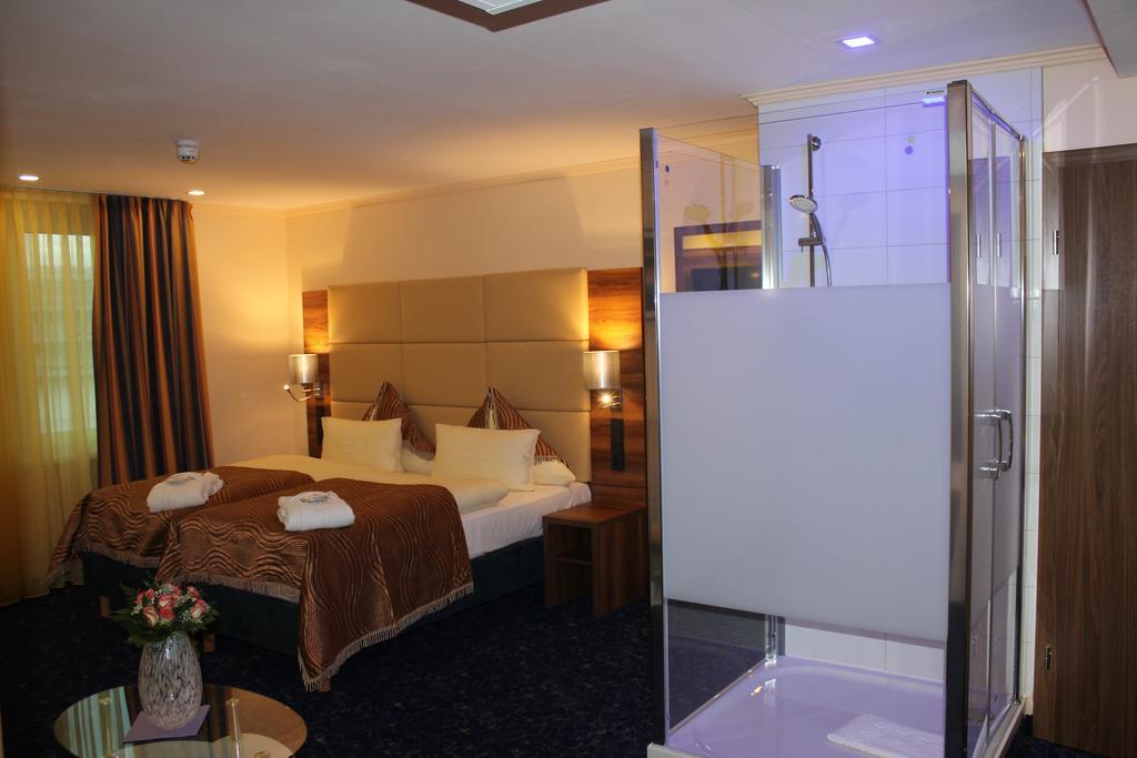 Standard Double Room,460570986:JPEG
