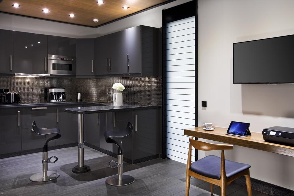 Deluxe Two Bedroom Apartment