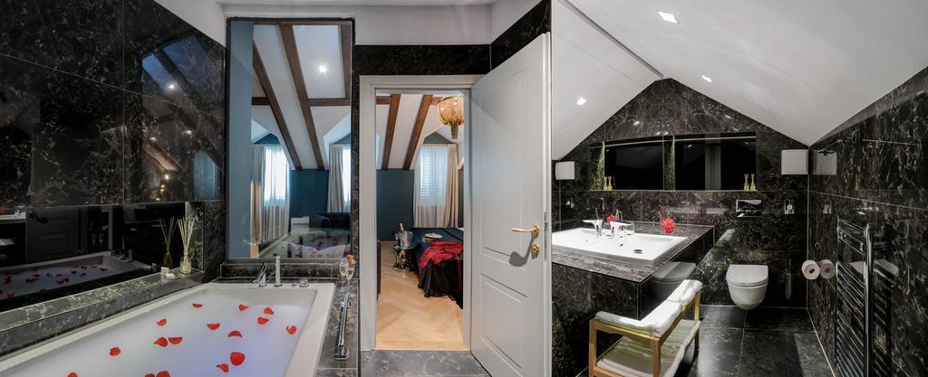 Suite Penthouse avec Baignoire Spa