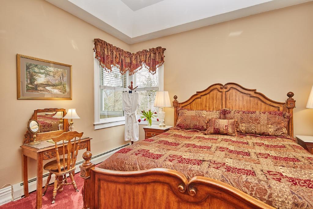 King Magnolia Suite