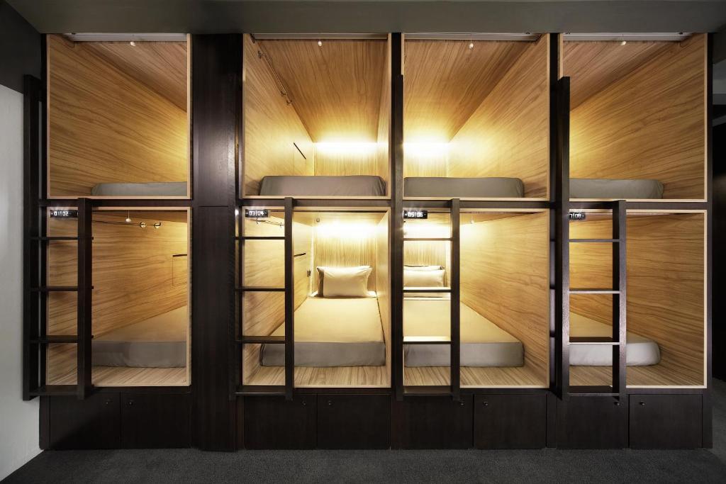 Capsula Singola in Dormitorio Misto (Ingresso Frontale)