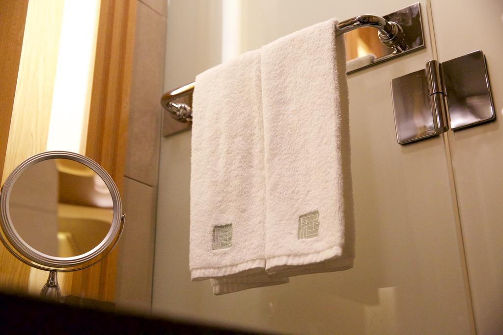 Premium Twin Room High Floor Non-Smoking,988672672:JPEG