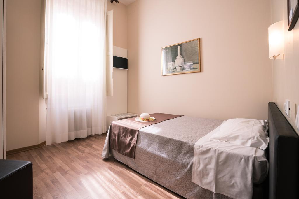 Single Room,445136430:JPEG