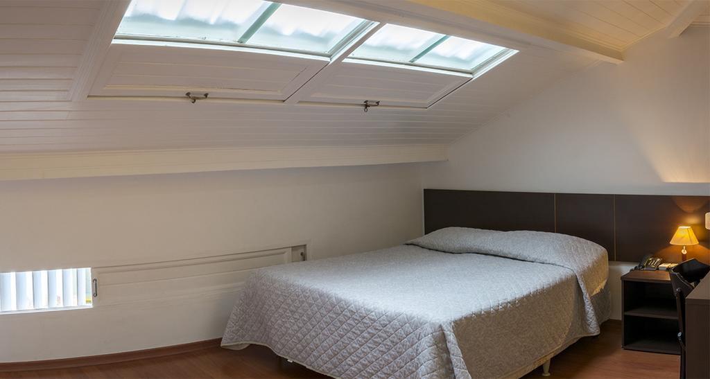 Quarto Standard com Cama de Casal ou 2 de Solteiro