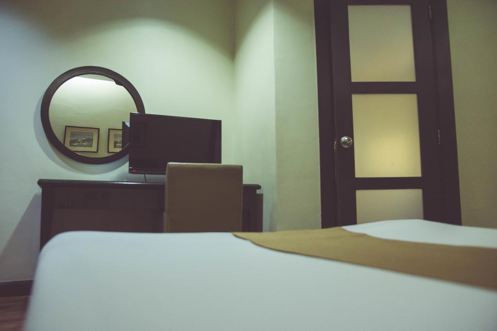 Executive Room with Air-conditioner