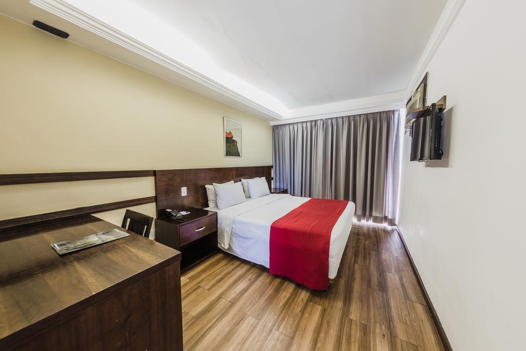 Quarto Duplo Deluxe com Chuveiro
