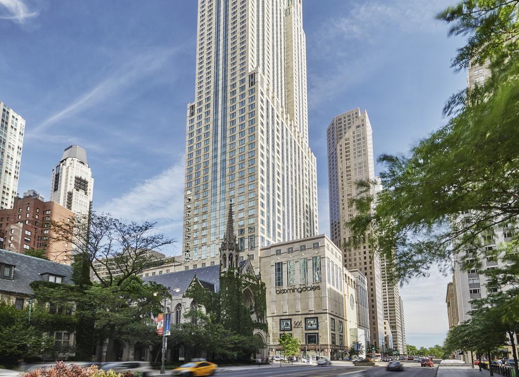 Quarto com Cama King-size e Vista da Cidade