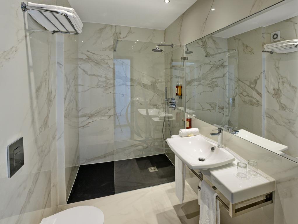 Quarto Twin Superior com Vista Mar