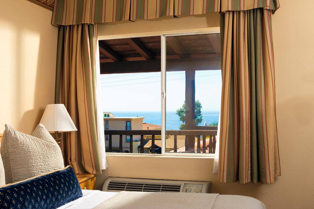 Chambre Lit Queen-Size - Vue sur Mer