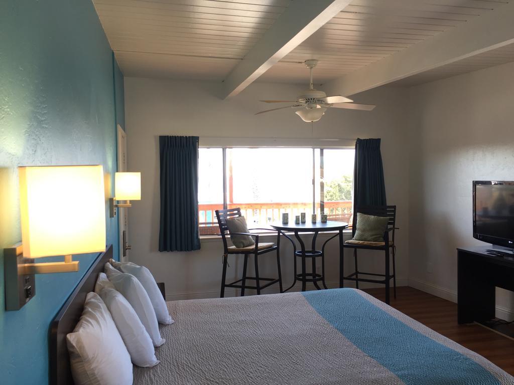 Deluxe Suite with Sea View - Non-smoking