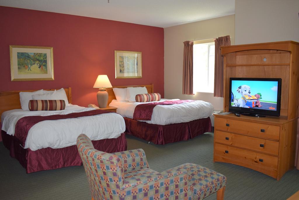 Queen Room with Two Queen Beds - Non-Smoking