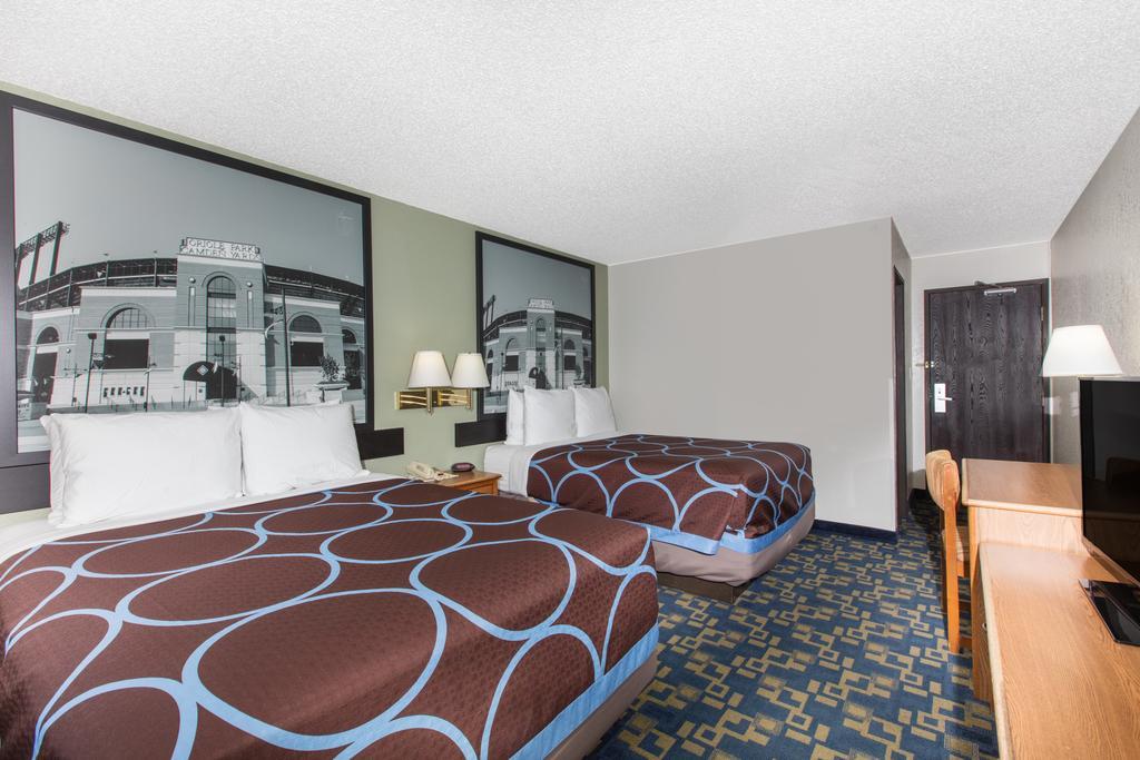 Queen Room with Two Queen Beds - Smoking