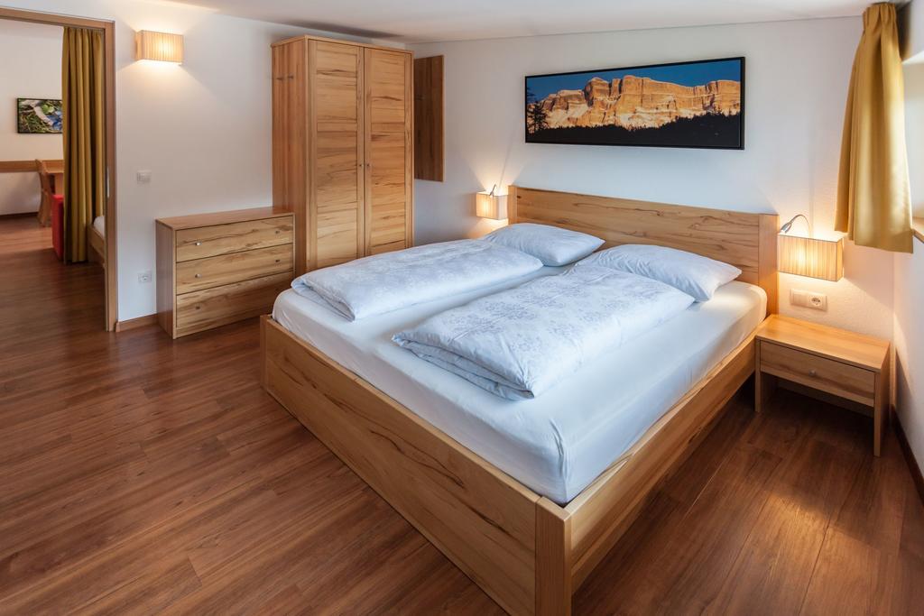 Big One-Bedroom Apartment,511938825:JPEG