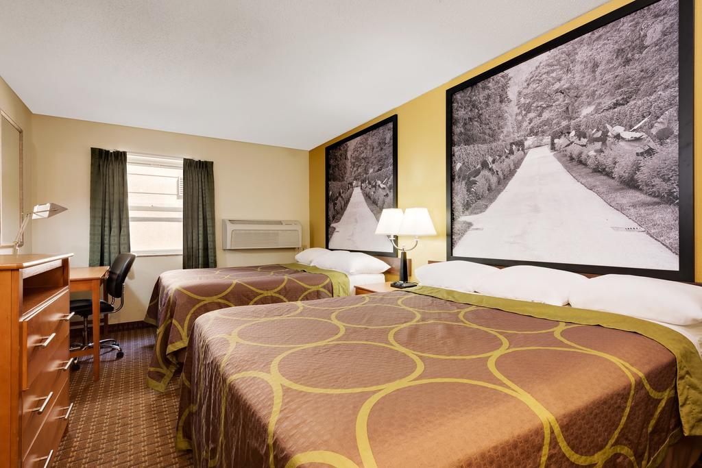 Double Room with Two Double Beds - Smoking