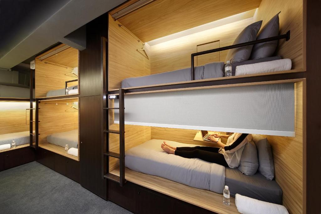 Capsula Singola in Dormitorio Misto (Ingresso Laterale)