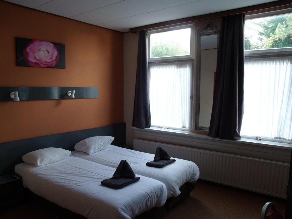 Standard Double or Twin Room,47492980:JPEG