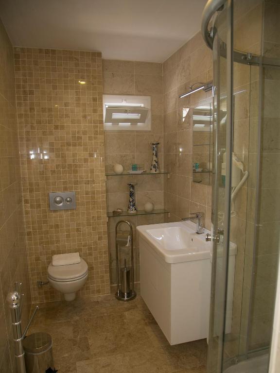 Deluxe Family Room (3 Adults) with Partial Sea View,47806831:JPEG