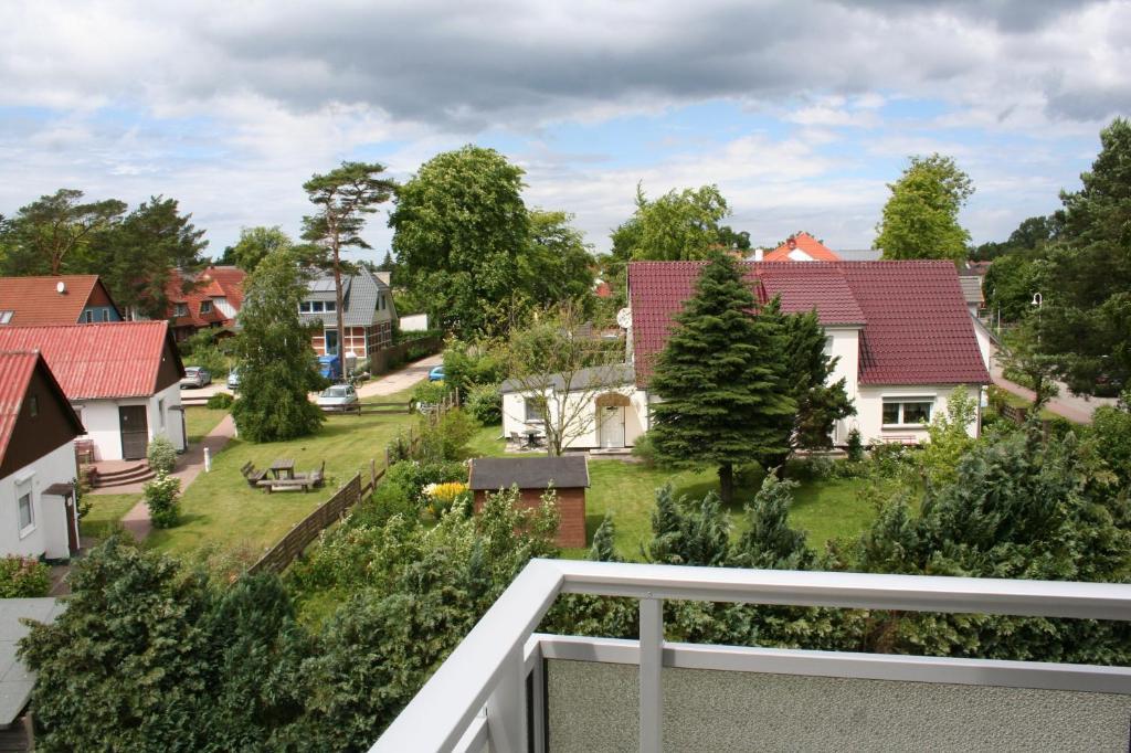 Doppelzimmer mit Balkon und Stadtblick
