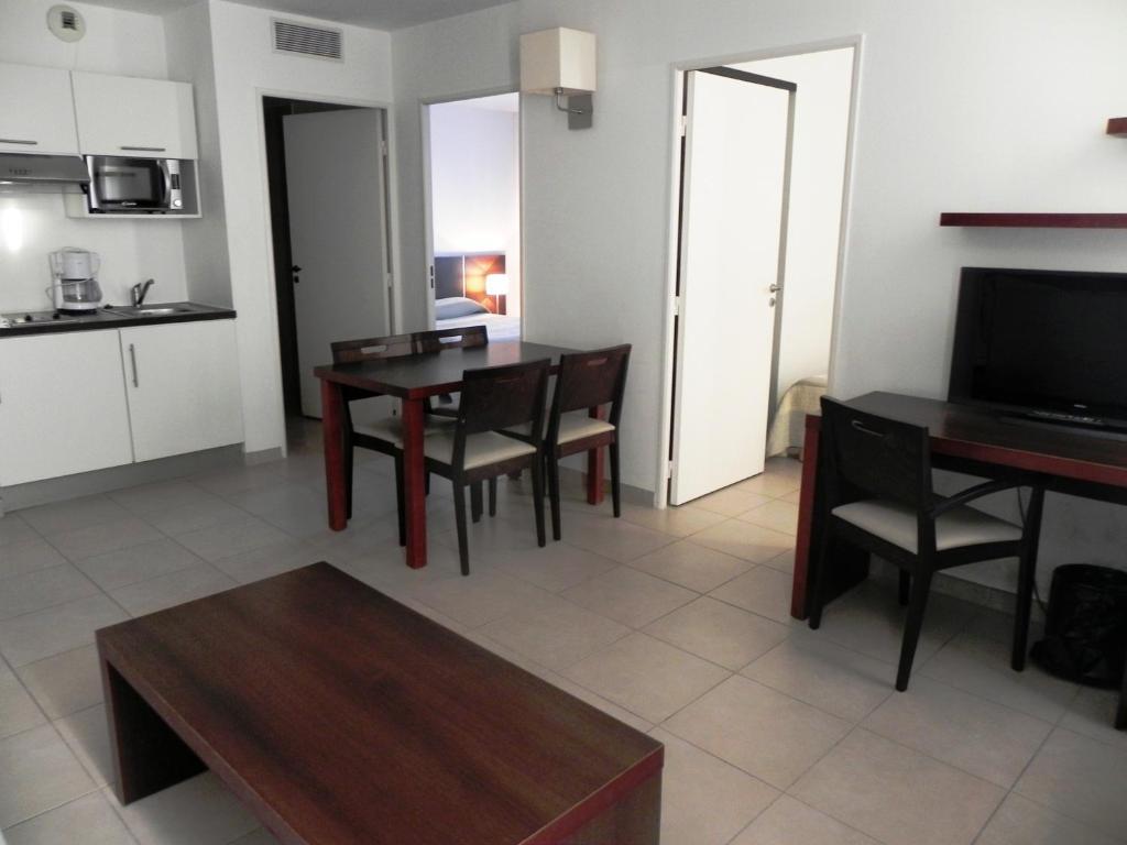 Two-Bedroom Apartment,49897917:JPEG