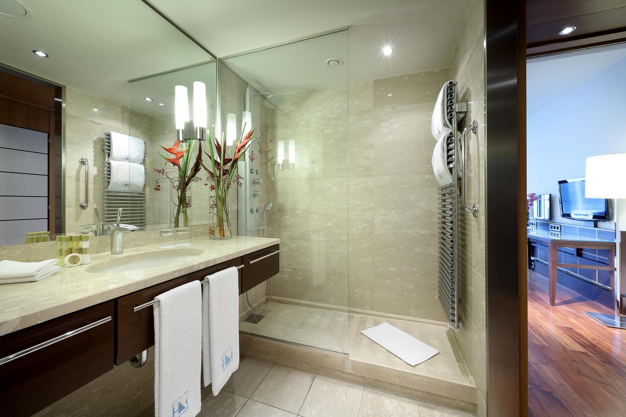 Chambre Double avec Lit d'Appoint