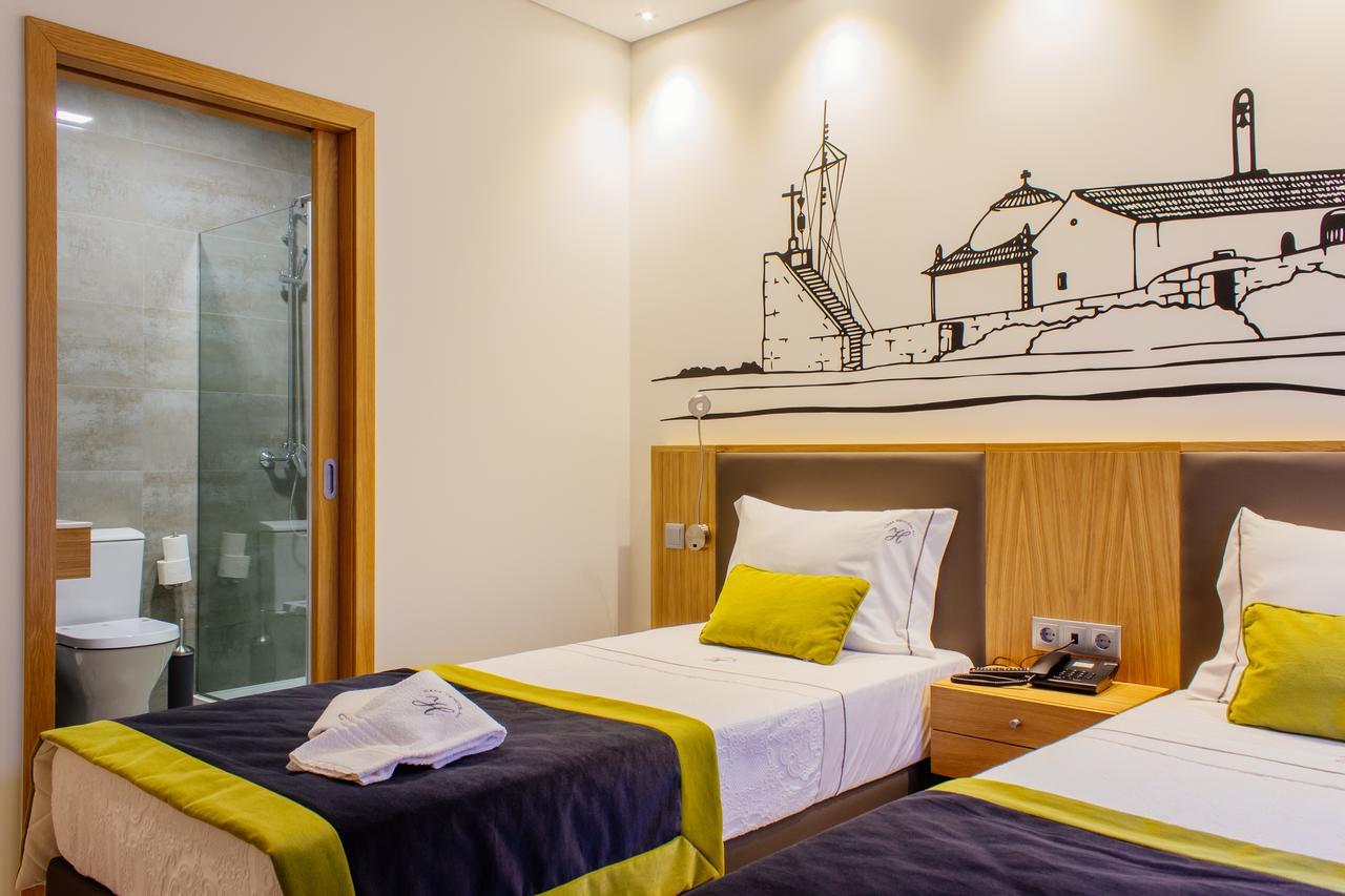Quarto Twin com Cama Extra