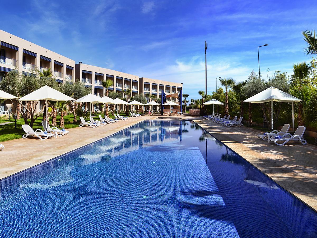 Twin Room with Pool View,715305097:JPEG