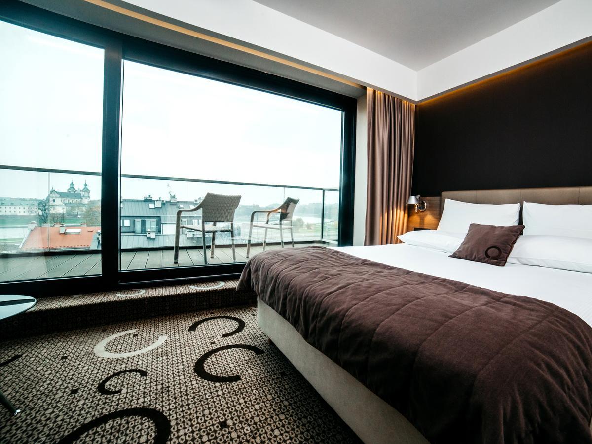 Deluxe Double Room with Balcony,1212238618:JPEG