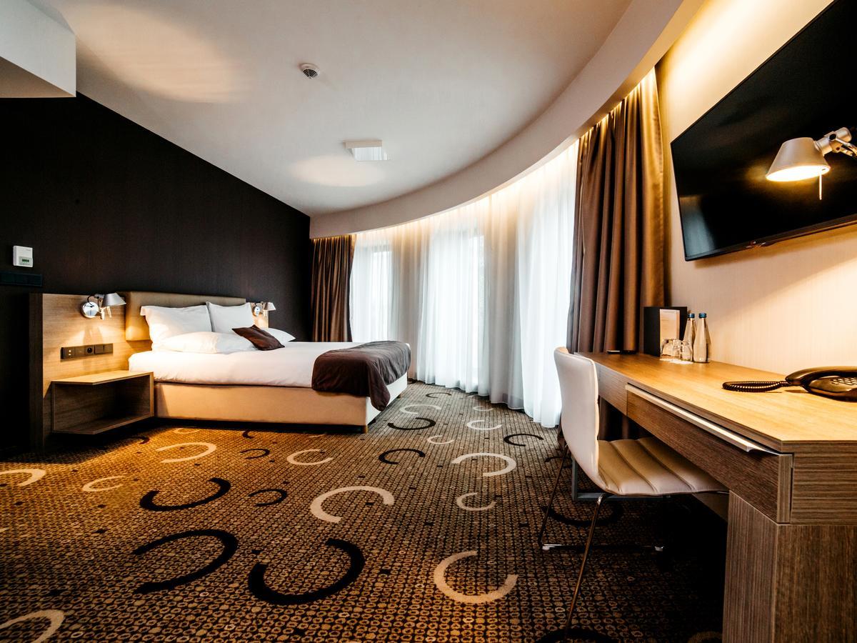 Junior Suite,817975520:JPEG