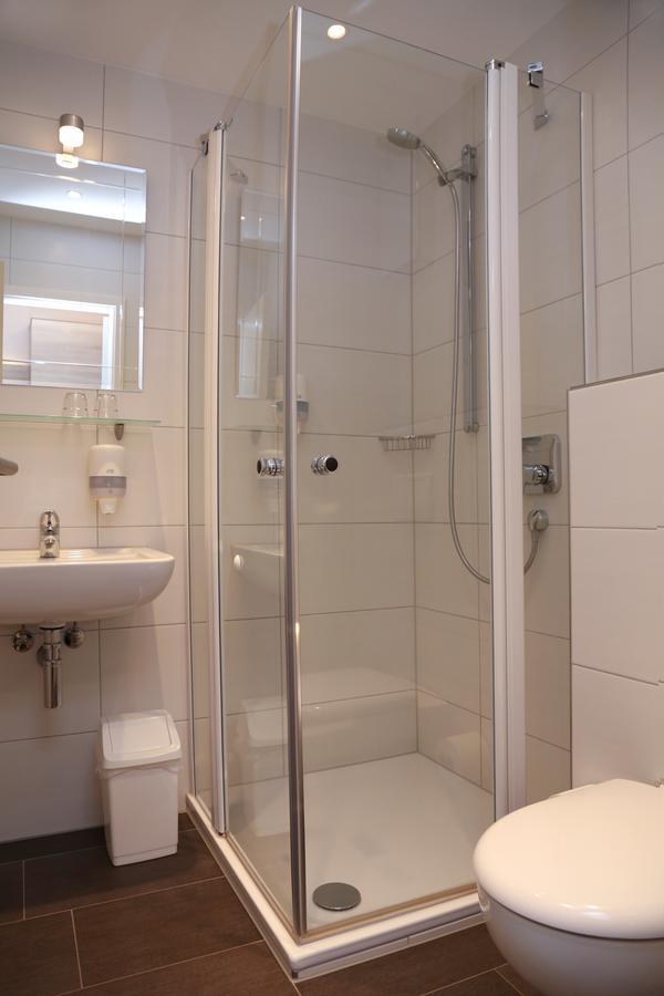 Single Room,520705041:JPEG