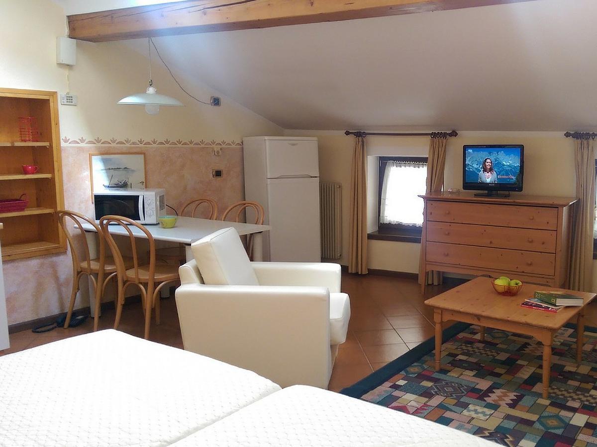 Studio Apartment
