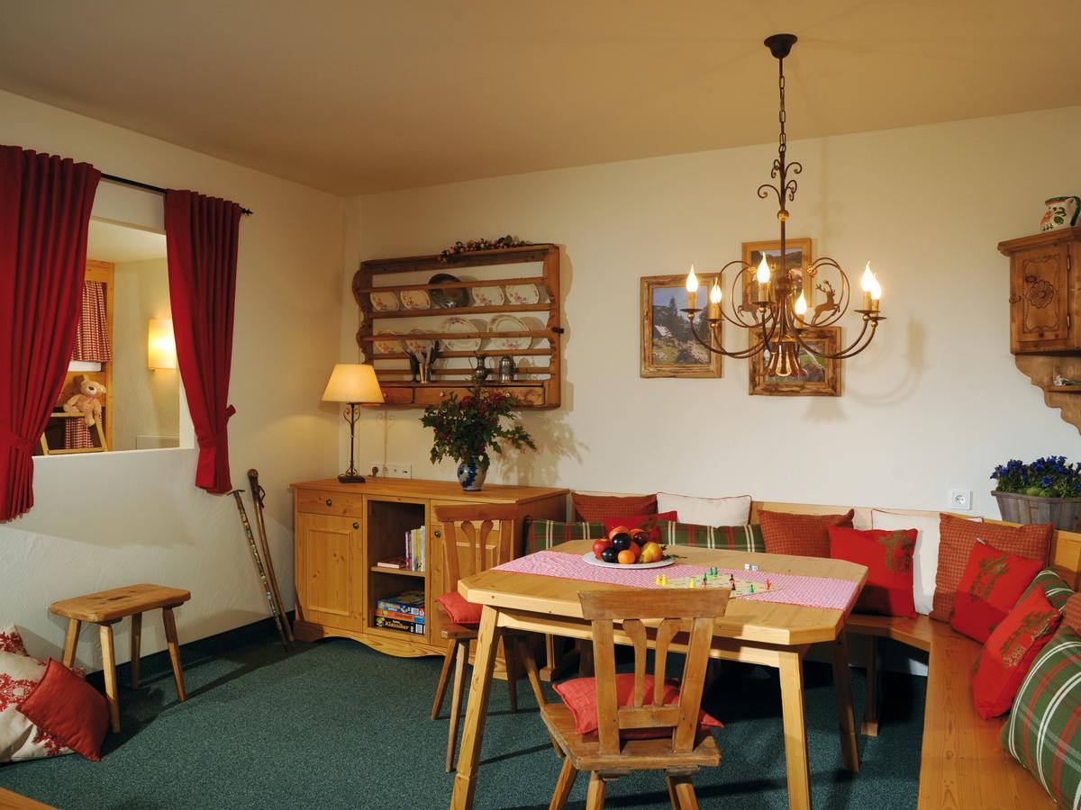 Family Suite (2 Adults + 2 Children),535584786:JPEG