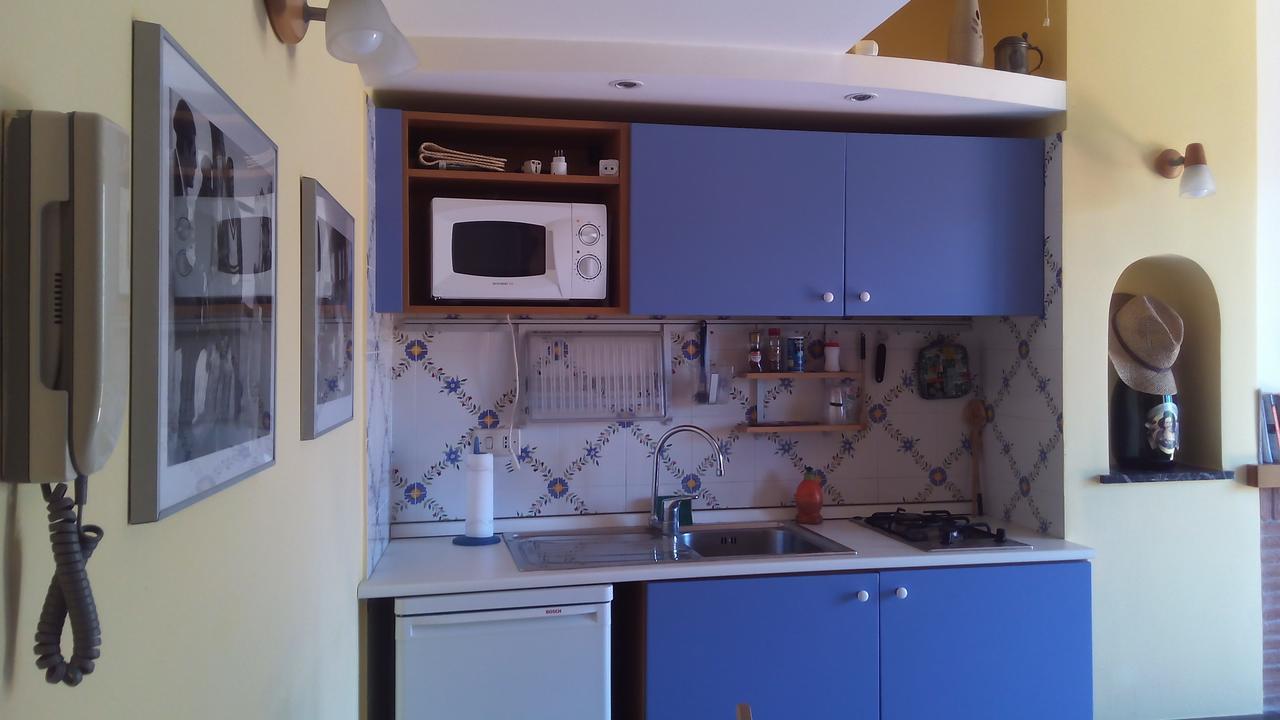 Studio with Terrace - Split Level