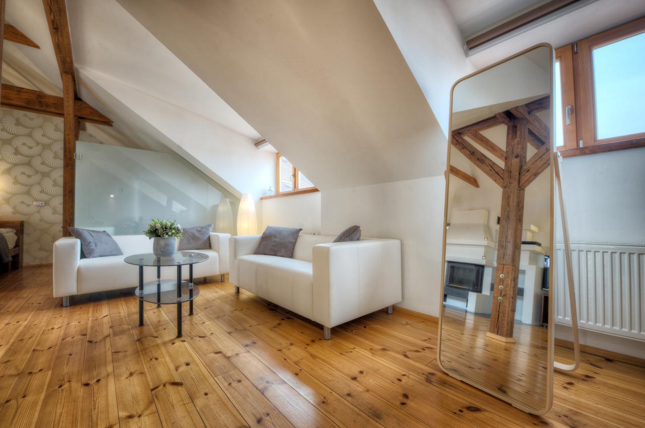 Apartamento Ático con vistas al centro histórico