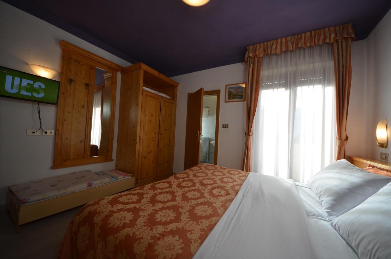 Double Room with Balcony,393978183:JPEG