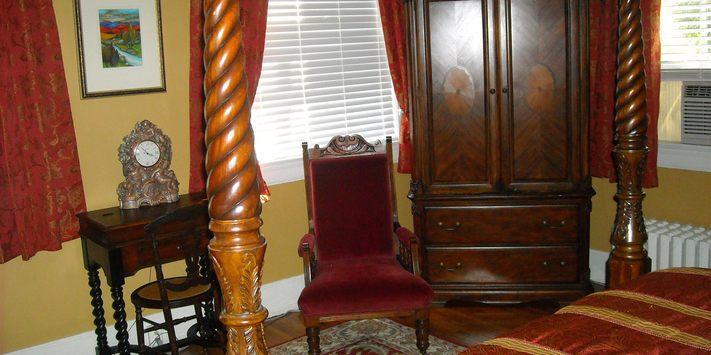 Deluxe Queen Room