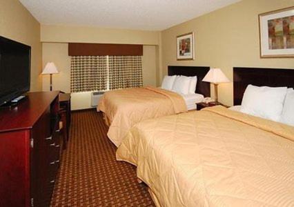 Queen Room with Two Queen Beds - Non-Smoking