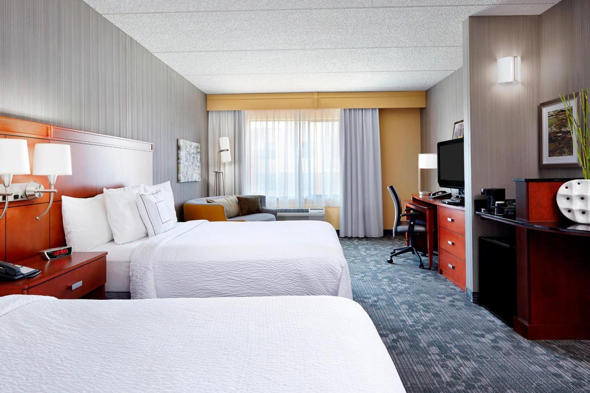 Queen Room with Two Queen Beds with Sofa Bed,1360463633:JPEG